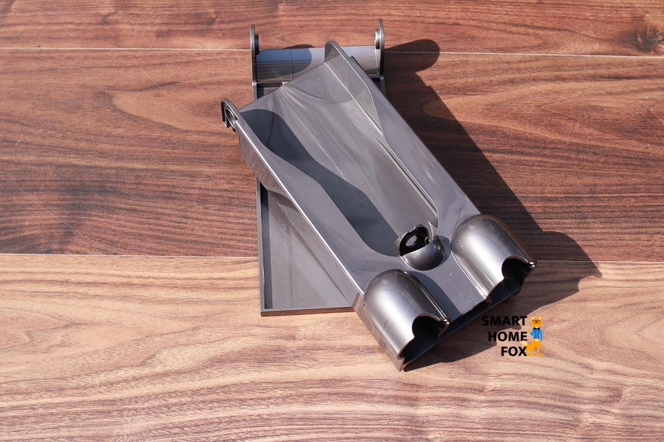 The practical wall mount of the battery-powered vacuum cleaner